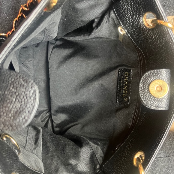 Chanel Vintage Black Caviar CC Chain Tote - Picture 5 of 8